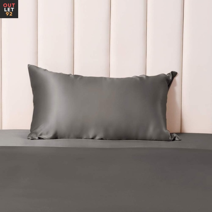 outlet92.thxsilkhall2.jpg